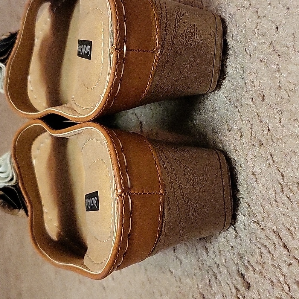 Adorable Shoes - Picture 6 of 6
